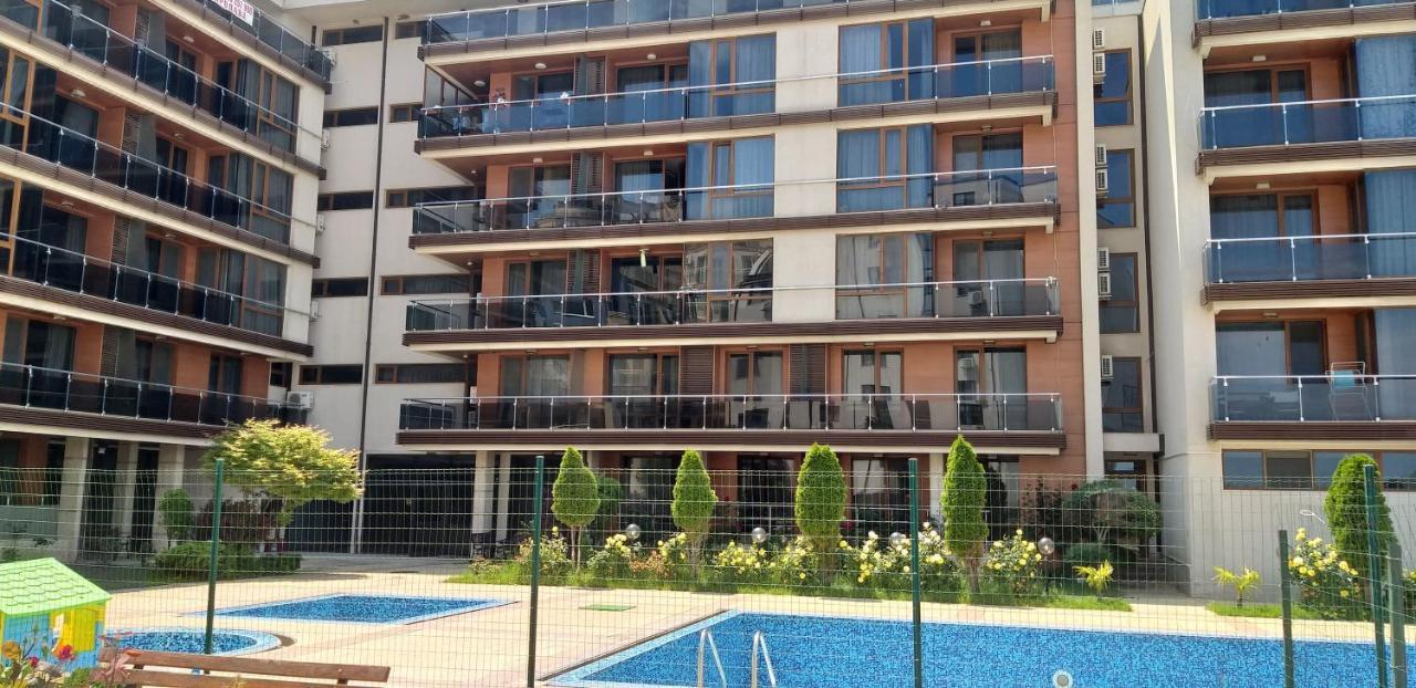 Апартаменти В Помориебей Комплекс Pomorie Esterno foto